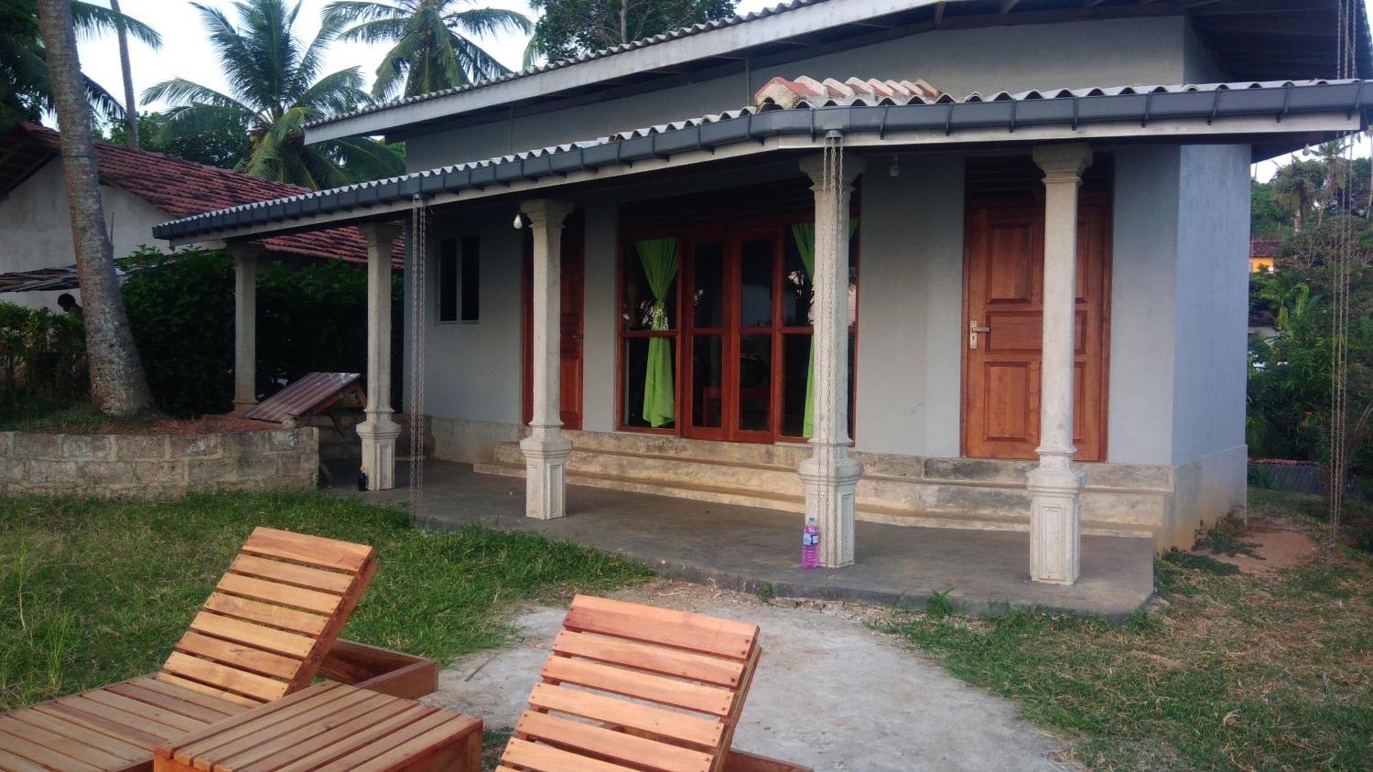 Pemuyan Mirissa70 Bed & Breakfast エクステリア 写真